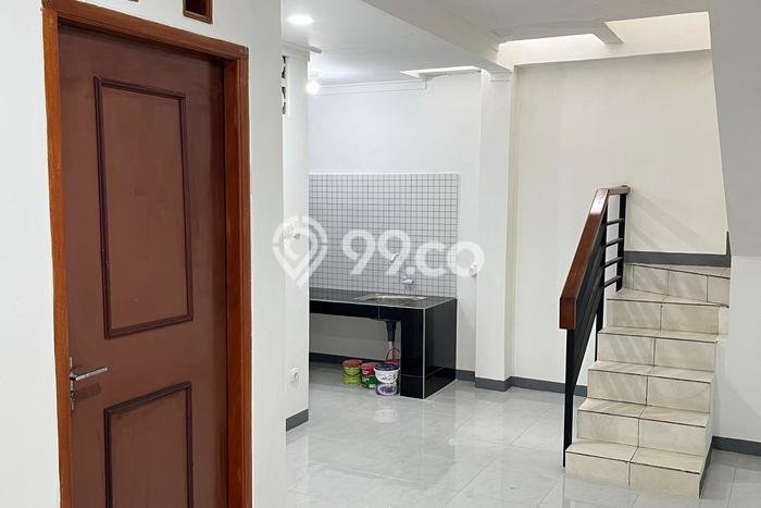 Dijual Hunian Rumah Terawat 3 Kamar di Cibubur, Bekasi Dijual Hunian Rumah Terawat 3 Kamar di Cibubur, Bekasi
