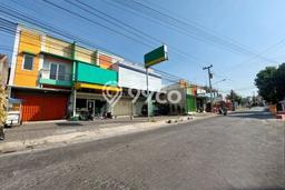 Area Ramai! Ruko Dijual di Gamping untuk Bisnis Luas Bangunan 118m2 Area Ramai! Ruko Dijual di Gamping untuk Bisnis Luas Bangunan 118m2