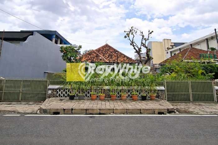 For Sale Rumah Mewah Exclusive di Menteng, Jakarta Pusat For Sale Rumah Mewah Exclusive di Menteng, Jakarta Pusat