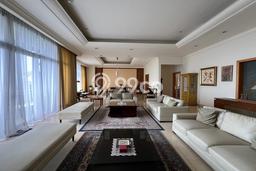 Hunian Apartemen Strategis di Mega Kuningan Punya 4 Kamar Tidur & 4 Kamar Mandi Hunian Apartemen Strategis di Mega Kuningan Punya 4 Kamar Tidur & 4 Kamar Mandi