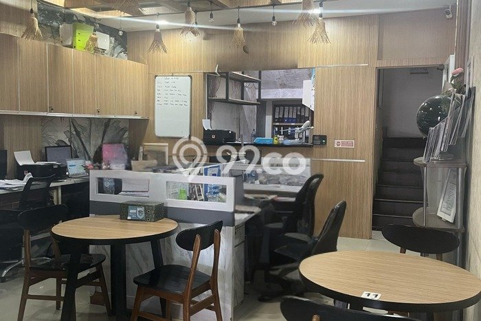 AREA BISNIS! Ruko Kawasan Matraman, Luas 161m², Mainroad, Ramai AREA BISNIS! Ruko Kawasan Matraman, Luas 161m², Mainroad, Ramai