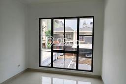 Rumah Bagus Siap Huni Di Cengkareng Luas 250m2 Lokasi Strategis Rumah Bagus Siap Huni Di Cengkareng Luas 250m2 Lokasi Strategis