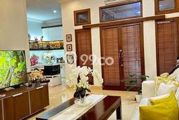 HOT PROPERTY! Rumah Premium di Rawamangun, Luas 128m2m² Bangunan 160m2m² HOT PROPERTY! Rumah Premium di Rawamangun, Luas 128m2m² Bangunan 160m2m²
