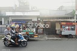 SIAP HUNI! Rumah Asri di Rawamangun, LT 176m² Bangunan 250m² SIAP HUNI! Rumah Asri di Rawamangun, LT 176m² Bangunan 250m²
