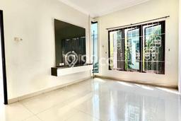 Rumah Modern 3 KT di Rawamangun Jakarta Timur Unfurnished Rumah Modern 3 KT di Rawamangun Jakarta Timur Unfurnished
