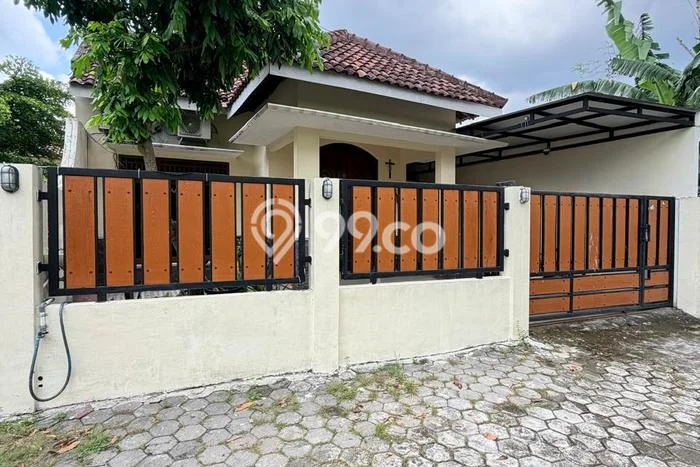 Dijual Cepat Rumah Favorit Siap Huni LB 200m2 di Berbah, Sleman Dijual Cepat Rumah Favorit Siap Huni LB 200m2 di Berbah, Sleman