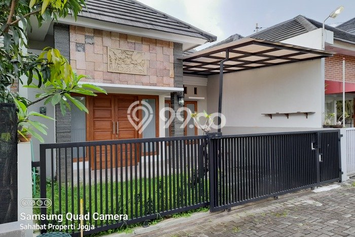 Rumah Harga Nego LT 81m² di Umbulharjo, Keamanan 24 Jam, Yogyakarta Rumah Harga Nego LT 81m² di Umbulharjo, Keamanan 24 Jam, Yogyakarta