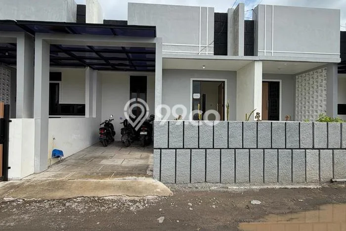 Dijual Rumah Strategis Bagus Punya 2 KT di Berbah Sleman SHM Dijual Rumah Strategis Bagus Punya 2 KT di Berbah Sleman SHM