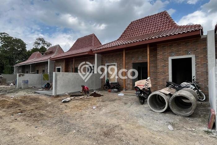 Rumah Budget Favorit Siap Huni Area Turi LT 80m2 Rumah Budget Favorit Siap Huni Area Turi LT 80m2