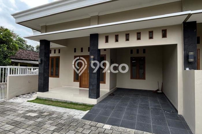 Rumah Modern Cantik 3 KT Bisa Langsung Pindah di Kalasan Rumah Modern Cantik 3 KT Bisa Langsung Pindah di Kalasan