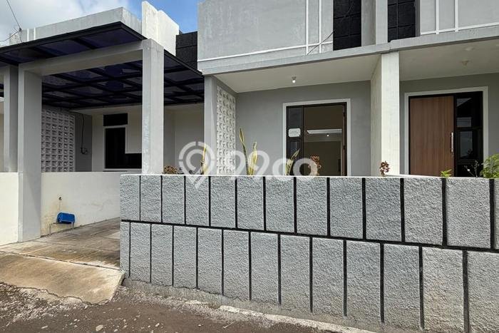 Dijual Rumah Strategis Bagus Punya 2 KT di Berbah Sleman SHM Dijual Rumah Strategis Bagus Punya 2 KT di Berbah Sleman SHM