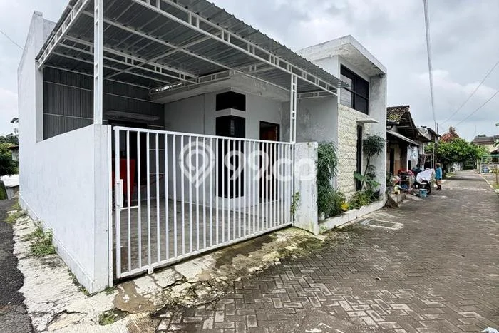 Rumah Strategis Minimalis Lb 80m2 di Umbulharjo, Yogyakarta Rumah Strategis Minimalis Lb 80m2 di Umbulharjo, Yogyakarta
