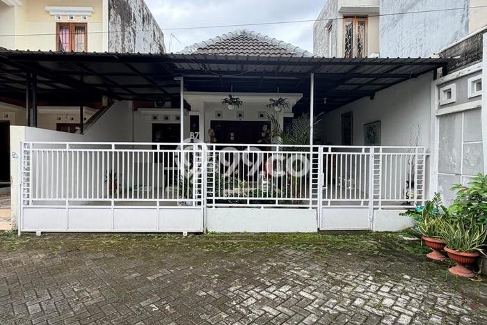 Jual Rumah Strategis Bagus Punya 3 KT di Mlati Sleman SHM Jual Rumah Strategis Bagus Punya 3 KT di Mlati Sleman SHM