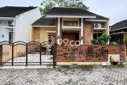 Rumah Modern Cantik 3 KT Bisa Langsung Pindah di Ngaglik Rumah Modern Cantik 3 KT Bisa Langsung Pindah di Ngaglik