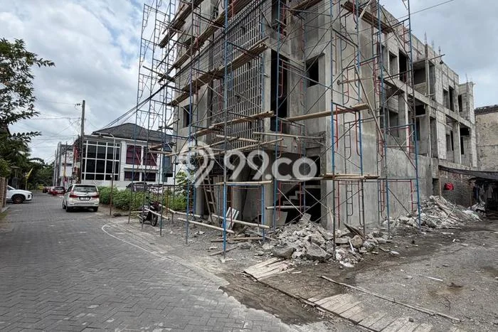 Unit Kost Dijual di Depok dengan 30 Kamar Tidur & Luas Bangunan 625m2 Unit Kost Dijual di Depok dengan 30 Kamar Tidur & Luas Bangunan 625m2