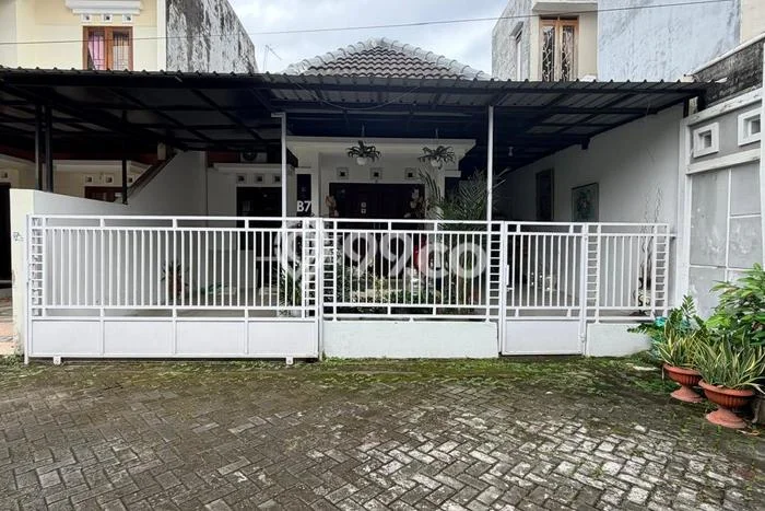 Jual Rumah Strategis Bagus Punya 3 KT di Mlati Sleman SHM Jual Rumah Strategis Bagus Punya 3 KT di Mlati Sleman SHM