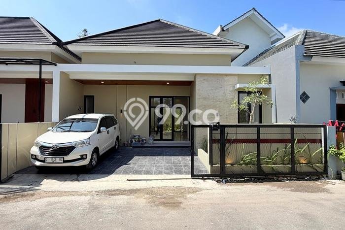 For Sale Rumah 3 Kamar Lokasi Strategis Bagus dan Strategis di Sleman For Sale Rumah 3 Kamar Lokasi Strategis Bagus dan Strategis di Sleman
