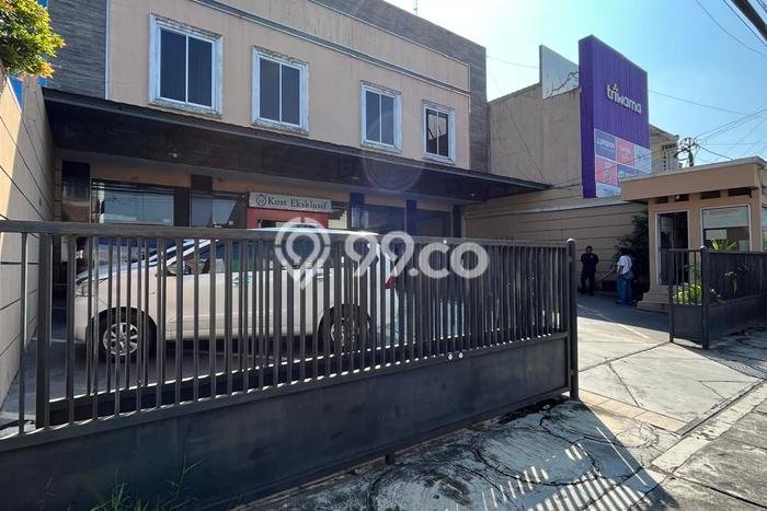 Peluang Investasi! Kost Dijual di Gamping, Sleman, 19 KT, 18 KM, Luas 1000m2 Peluang Investasi! Kost Dijual di Gamping, Sleman, 19 KT, 18 KM, Luas 1000m2