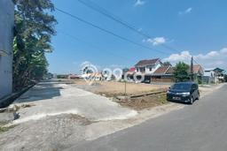 Tanah Dijual Lokasi Ngaglik, Sleman Luas 200m2 Legalitas Aman Tanah Dijual Lokasi Ngaglik, Sleman Luas 200m2 Legalitas Aman