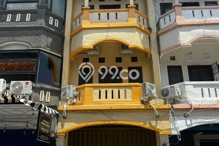 Ruko 3 Lantai, Harga Miring di Komplek Ruko Segitiga Mas Bali Ruko 3 Lantai, Harga Miring di Komplek Ruko Segitiga Mas Bali