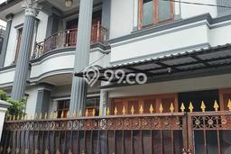 Dijual Rumah Premium dengan Fasilitas Sekitar Komplit di Pulo Gadung, Jakarta Timur Dijual Rumah Premium dengan Fasilitas Sekitar Komplit di Pulo Gadung, Jakarta Timur