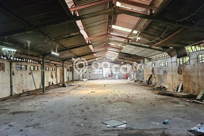 Unit Komersial Disewakan di Jakarta Barat Area Strategis Harga Kompetitif Unit Komersial Disewakan di Jakarta Barat Area Strategis Harga Kompetitif