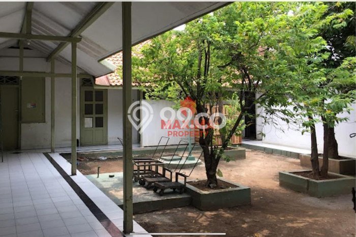 Siap Huni Rumah Mewah 10 Kamar di Semarang Timur Dekat ke Mana Pun Siap Huni Rumah Mewah 10 Kamar di Semarang Timur Dekat ke Mana Pun