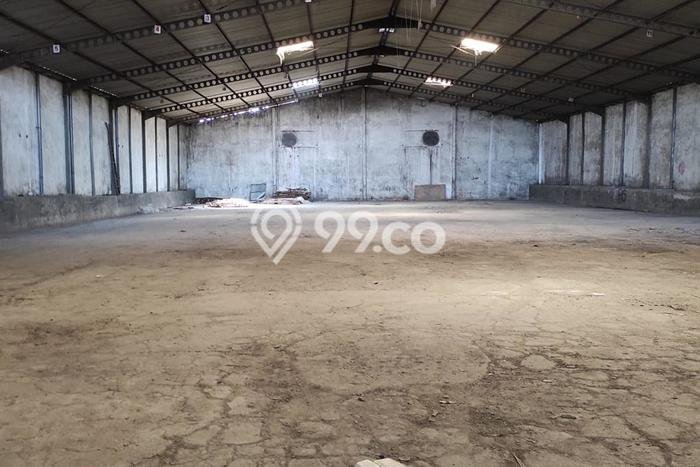 LOKASI PREMIUM! Gudang di Genuk, Luas 1000m2m², Jalan Utama, Kawasan Komersial LOKASI PREMIUM! Gudang di Genuk, Luas 1000m2m², Jalan Utama, Kawasan Komersial