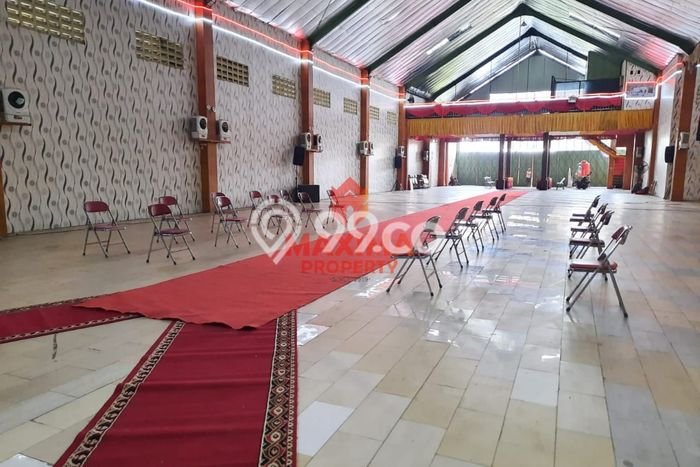 Unit Gudang disewakan di Tasikmadu Karanganyar dengan LT 1300m2 / LB 1200m2 Unit Gudang disewakan di Tasikmadu Karanganyar dengan LT 1300m2 / LB 1200m2