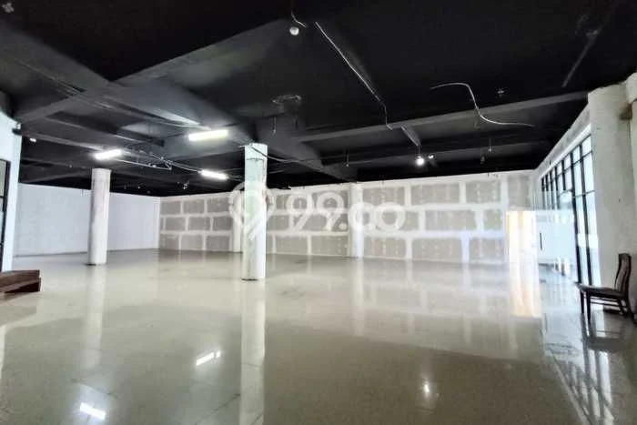 Ruko Disewa di Semarang Tengah, Semarang, LT 2747m2 / LB 2747m2 Ruko Disewa di Semarang Tengah, Semarang, LT 2747m2 / LB 2747m2