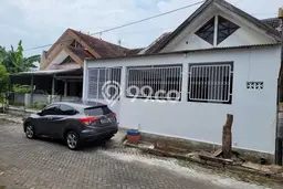 Hunian Cantik Modern Lb 144m2 di Pedurungan, Semarang Hunian Cantik Modern Lb 144m2 di Pedurungan, Semarang
