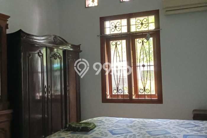 Dijual Rumah Luas Elegan Dengan View Cantik di Manyar, Surabaya Dijual Rumah Luas Elegan Dengan View Cantik di Manyar, Surabaya