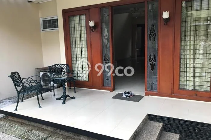 Sewa Rumah Harga Terjangkau di Pondok Indah Jakarta Selatan dengan 4 KT Sewa Rumah Harga Terjangkau di Pondok Indah Jakarta Selatan dengan 4 KT