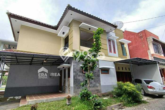 Siap Huni Rumah Mewah 4 Kamar di Tempel Dekat ke Mana Saja Siap Huni Rumah Mewah 4 Kamar di Tempel Dekat ke Mana Saja