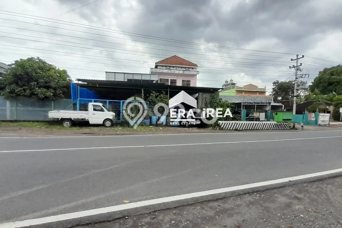 Komersial Bagus LT 240m2 LB 200m2 Dijual di Gondangrejo Karanganyar Komersial Bagus LT 240m2 LB 200m2 Dijual di Gondangrejo Karanganyar