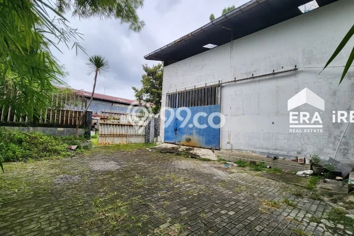 Gudang Komersial Disewakan di Jebres Surakarta Luas 250m2 Gudang Komersial Disewakan di Jebres Surakarta Luas 250m2
