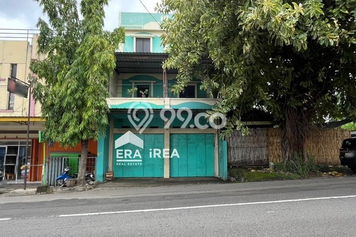 SEWA TERBAIK! Komersial Kawasan Jebres, Luas 180m², Kawasan Ramai, Siap Pakai SEWA TERBAIK! Komersial Kawasan Jebres, Luas 180m², Kawasan Ramai, Siap Pakai