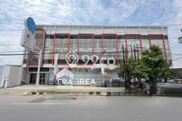 Ruko untuk disewa di Solo Baru punya LT 240m2 & LB 462m2 harga sewa kompetitif Ruko untuk disewa di Solo Baru punya LT 240m2 & LB 462m2 harga sewa kompetitif