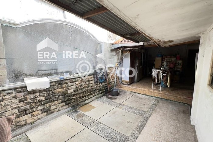 Hunian Cantik Modern Lb 200m2 di Pasar Kliwon, Surakarta Hunian Cantik Modern Lb 200m2 di Pasar Kliwon, Surakarta