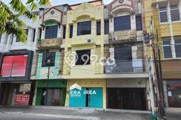 Ruko di Serengan, Luas 228m², Disewakan, Pusat Bisnis, Ready Operasional Ruko di Serengan, Luas 228m², Disewakan, Pusat Bisnis, Ready Operasional