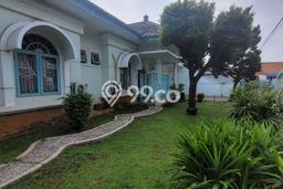 For Sale! Luxury House LT 612m2 Desain Modern di Pondok Kelapa For Sale! Luxury House LT 612m2 Desain Modern di Pondok Kelapa