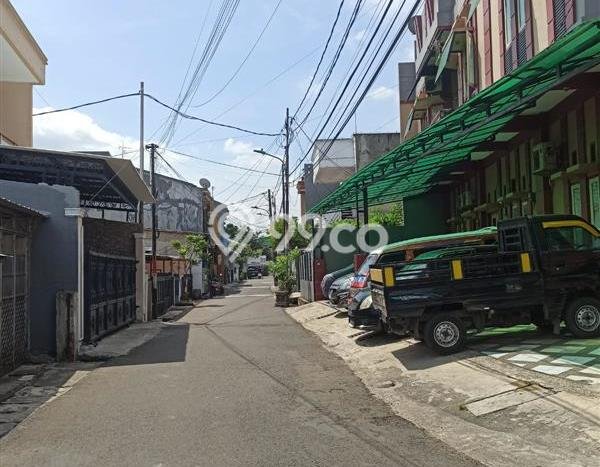 Hunian Elit LB 200m2 Siap Huni Desain Elegan di Utan Kayu, Jakarta Timur Hunian Elit LB 200m2 Siap Huni Desain Elegan di Utan Kayu, Jakarta Timur