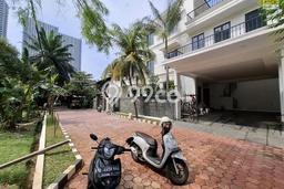 Hunian Mewah LB 420m2 Siap Pakai Desain Elegan di Galaxy, Bekasi Hunian Mewah LB 420m2 Siap Pakai Desain Elegan di Galaxy, Bekasi