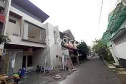 Rumah Luxury Modern Tanpa Renovasi di Rawamangun Jakarta Timur Rumah Luxury Modern Tanpa Renovasi di Rawamangun Jakarta Timur