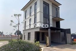 For Sale Hunian Rumah Terawat 3 Kamar di Cibubur, Bekasi For Sale Hunian Rumah Terawat 3 Kamar di Cibubur, Bekasi