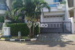 Dijual Rumah Luas Elegan Dengan View Eksklusif di Pos Pengumben, Jakarta Barat Dijual Rumah Luas Elegan Dengan View Eksklusif di Pos Pengumben, Jakarta Barat