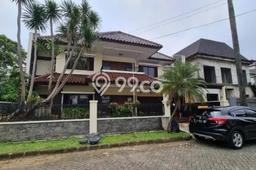 Siap Huni Rumah Mewah 4 Kamar di Kebayoran Lama Dekat ke Mana Pun Siap Huni Rumah Mewah 4 Kamar di Kebayoran Lama Dekat ke Mana Pun