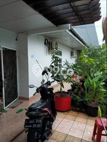 Ready to Use! Premium House LT 240m2 Desain Elegan di Duri Kepa Ready to Use! Premium House LT 240m2 Desain Elegan di Duri Kepa