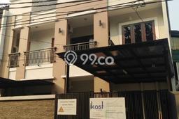 Rumah Mewah LB 300m2 Siap Pakai Desain Elegan di Pulomas, Jakarta Timur Rumah Mewah LB 300m2 Siap Pakai Desain Elegan di Pulomas, Jakarta Timur