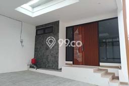 Rumah Elit Modern Tanpa Renovasi di Sunrise Garden Jakarta Barat Rumah Elit Modern Tanpa Renovasi di Sunrise Garden Jakarta Barat